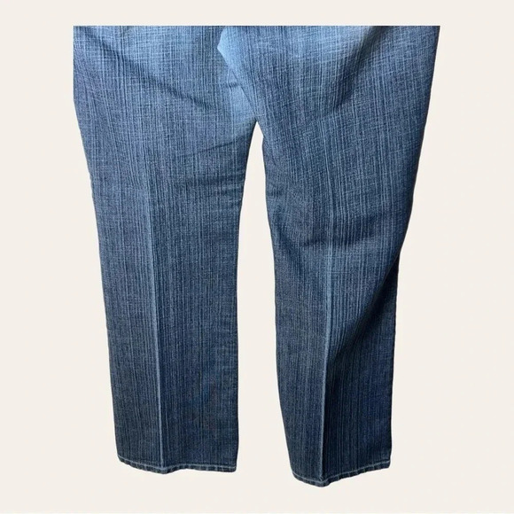 0731. SEVEN 7 DENIM JEANS SIZE 10 MEDIUM WASH IN COLOR - Picture 15 of 15